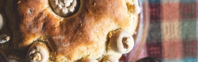 Kada se pravi česnica i šta se u nju stavlja? Svaki "ukras" ima svoj simbol