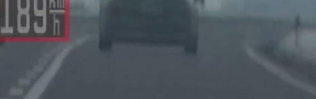 Насилничка вожња код Инђије: Пресретач уловио „ауди” (ВИДЕО)