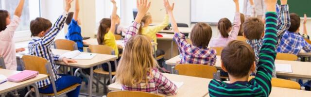 Objavljen kalendar: Đaci će imati PET RASPUSTA
