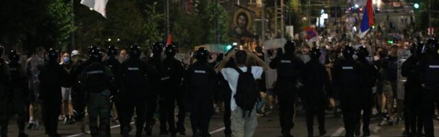 Bračni par hranio plenumaše, išli sa njima do Brisela, pa im poručili: "Vi ste sramota" (FOTO)