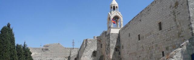 PONOVO UPALJENA BOŽIĆNA JELKA U VITLEJEMU: Tokom 2 godine rata u Pojasu Gaze, sve javne proslave Božića bile su otkazane