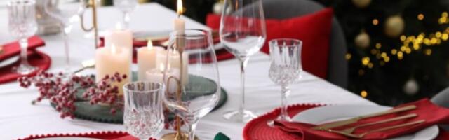 Stavite JEDAN predmet ispod stolnjaka za Badnje veče i novac će vam se slivati u novčanike cele godine