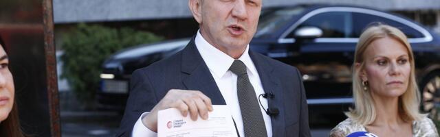 Lider SSP-a objavio spisak preduzeća i javnih dobara koji je prodat u vreme SNS-a