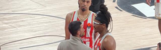 Đoković pružio podršku košarkašima Zvezde: Nole u srdačnom pozdravu sa Čimom, Nvorom i Kodijem /VIDEO/