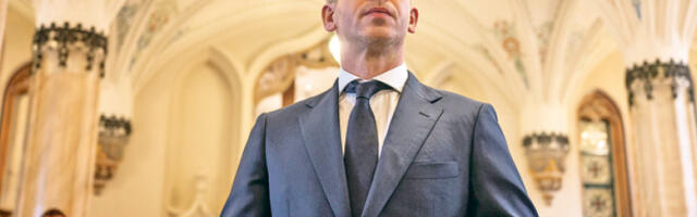 Но­ва власт у Ма­ђар­ској сма­њу­је пла­те др­жав­них функ­ци­о­не­ра