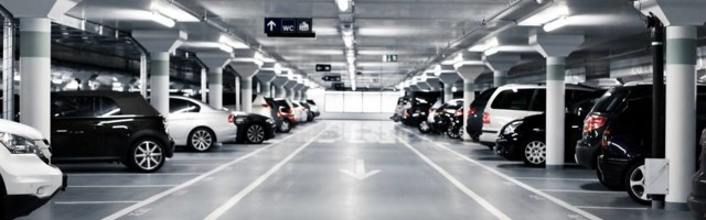 Lik je ostavio vozaču kondom sa porukom na automobilu i svi se smeju zbog onoga što je napisao