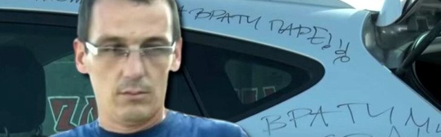 "ŠVALERU, VRATI PARE": Predrag iz Obrenovca zatekao automobil išaran šokantnim porukama, evo šta je njegova supruga uradila (FOTO/VIDEO)