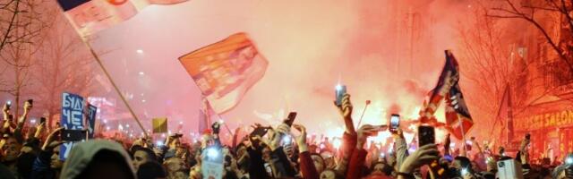 SRCE DA PUKNE Šta su studenti redari pred protest ispisali na svojim rukama?