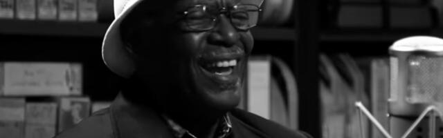 Preminuo slavni pevač i tekstopisac