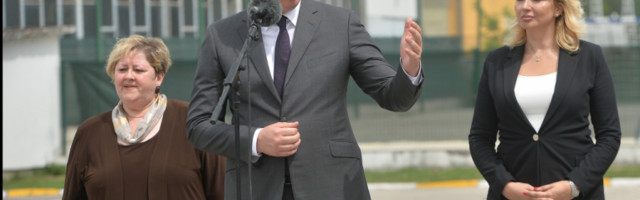 VUČIĆ ODGOVORIO NA BRUTALNU KAMPANJU: Ne znam ni šta je to skaj, mislio sam da je skajp!