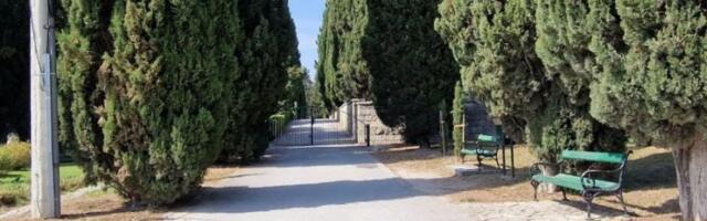 OVDE ĆE POČIVATI MATEJ PERIŠ! Počela sahrana u krugu porodice (FOTO)