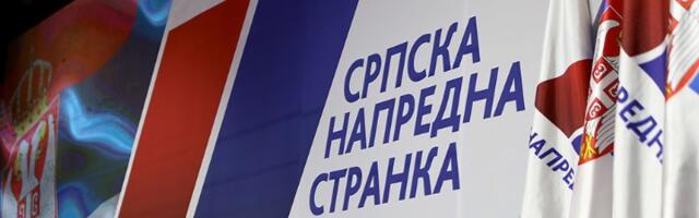 Napeto ispred prostorija SNS u Kragujevcu i Subotici