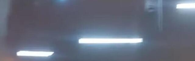 Vozači se jedva probijaju kroz "zid": Najgušća magla pala na ovaj grad u Srbiji, prizor je neverovatan! (VIDEO)