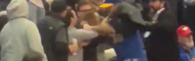 SKANDAL U NBA: Brutalna tuča na tribinama - šta li će na ovo reći Jokićev brat?! (VIDEO)