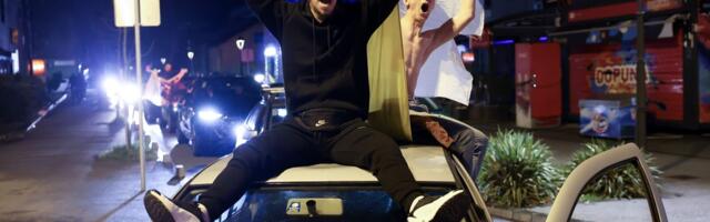 Sarajevo slavilo do ranih jutarnjih sati zbog fudbalera Bosne: Ovakve slike ne pamte se kod naših komšija