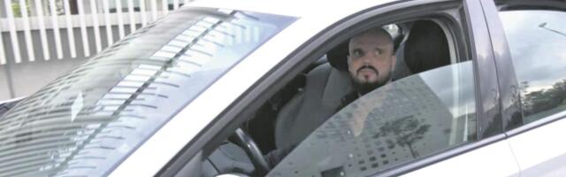 ZBOG NJE PRELAZIO 2.000 KILOMETARA, PA DOŽIVEO IZNENAĐENJE! Pevač sve šokirao: Nisam znao da ima 14 godina, lagala me je...