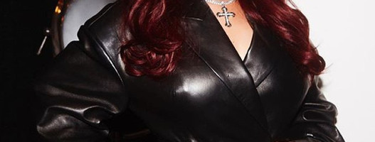 Rihanna predstavila specijalno ''Queen Size'' izdanje svoje autobiografije