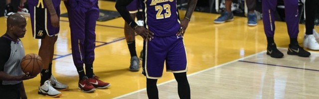 Lebron: Ko god je smislio plej-in mora da dobije otkaz