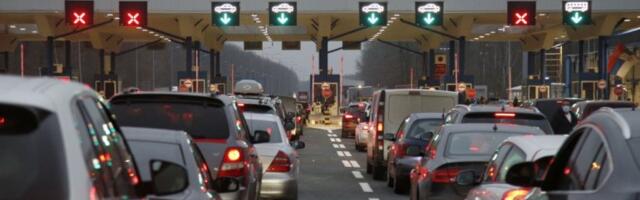 AMSS UPOZORAVA NA POJAČAN SAOBRAĆAJ: Na ovim graničnim prelazima najveća gužva