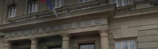 Studenti Filološkog pozivaju na hitan skup: "Dekanka nam je dala rok do 16 sati da izbacimo stvari sa fakulteta" (FOTO)