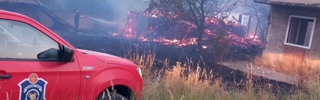 Broj požara u Toplici dupliran u odnosu na prošlu godinu, vatrogasci spasavali ljude i imovinu, ali i mačku iz bunara 