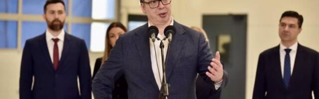 VUČIĆ NASTAVLJA POSETU NIŠU: Obilazak kasarne "Mija Stanimirović"!