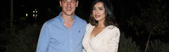 Praznična idila u domu Tanje Savić - Muki joj priredio prelep gest (FOTO)