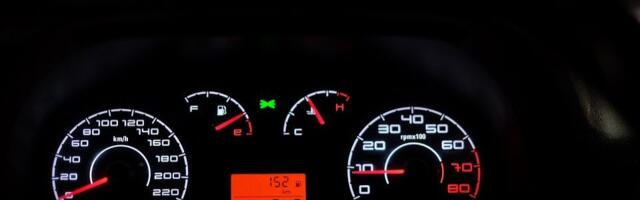 MUP apeluje na poštovanje pravila: U proseku dve osobe poginu u saobraćaju tokom novogodišnje noći