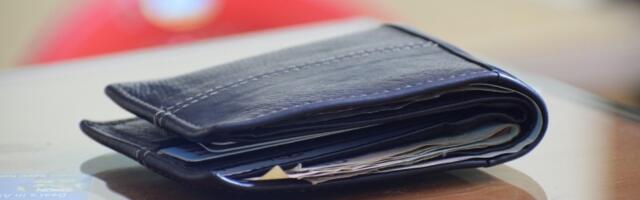 "Na štiklama sa Nevenom": Umetnost preživljavanja uz minimalac