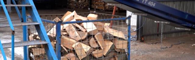 DRVA S PREVOZOM U VREDNOSTI OD PO 40 HILJADA DINARA: Ogrev za izbegle i interno raseljene porodice na Novom Beogradu