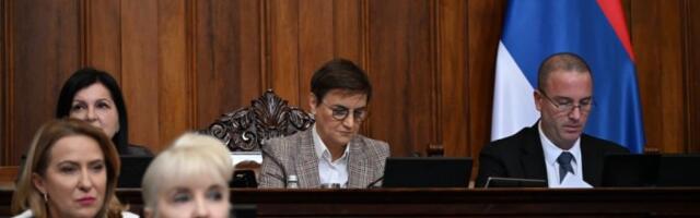 BURA NA SEDNICI SKUPŠTINE! Opozicija se obrukala, cela sala im se smeje! Da li ste realni?