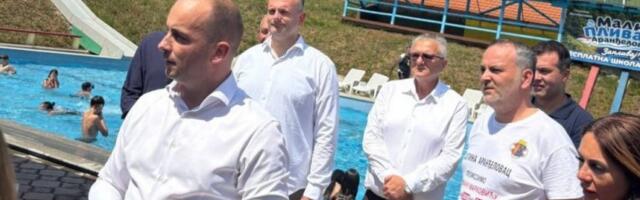 Otvorena besplatna škola plivanja za osnovce u Aranđelovcu