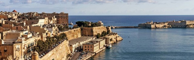 Malta plaća turistima da dođu ove sezone - proverili smo koliko su dobre njihove plaže