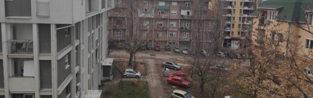 Privatne firme preuzimaju uređivanje međublokovskih prostora u Nišu – cena 2,2 miliona evra