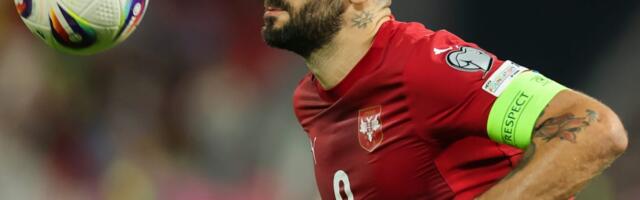 PLJUŠTE PONUDE ZA SRPSKOG GOLGETERA: Mitrović može da bira gde će!