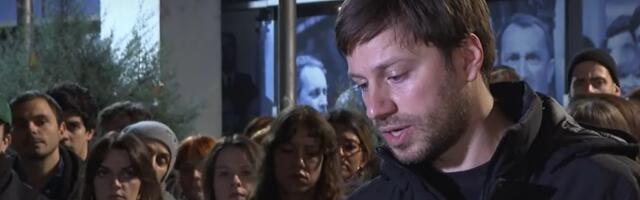 Glumci i radnici ispred RTS-a pružili podršku Dijani Hrki