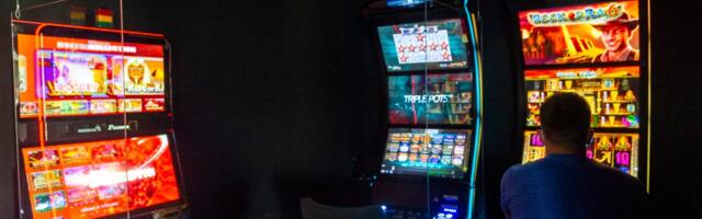 Zastrašujući snimak iz Šapca napravio haos! Dečak (15) priznaje pred kamerom: "Puštaju me da se kockam!"