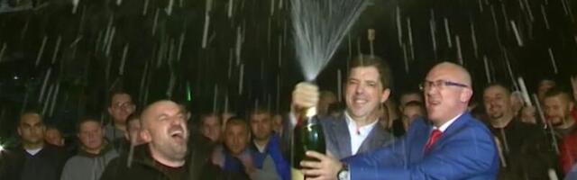 SAD označile kumove: Istrage, unosni poslovi i – šta je o njima Vučić govorio