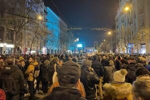 Ђаци и наставници протестовали у Будимпешти због отпуштања просветара