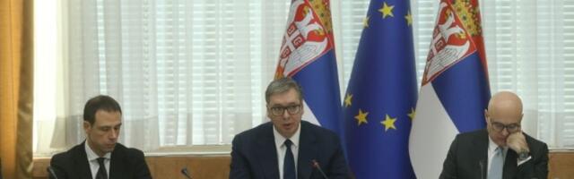 Vučić prozvao ministre: Neshvatljivo mi je da ćutite!