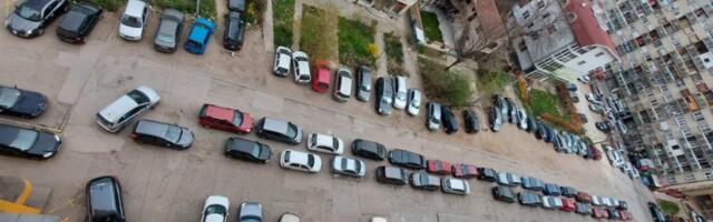 Direkcija: Građani da preparkiraju vozila zbog završnog sloja asfalta u Ljudevita Gaja