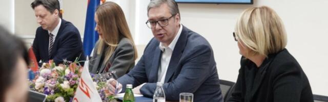 VUČIĆ OBILAZI REKONSTRUISANI NACIONALNI DISPEČARSKI CENTAR ELEKTROMREŽE SRBIJE! Predsednik se i sastajo sa rukovdstvom! (FOTO, VIDEO)