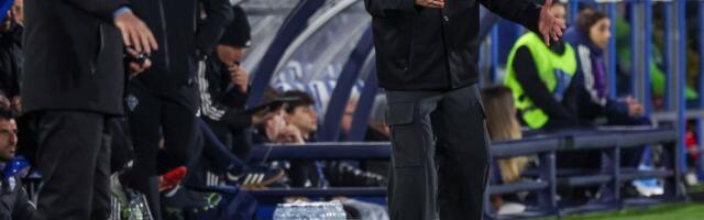 Trenerska prepirka u Seriji A: Fabregas optužio Gasperinija za nedostatak poštovanja, ni Italijan nije ostao dužan Špancu!