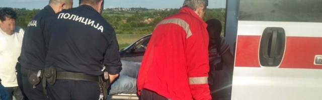 TRAGEDIJA NA ZRENJANINSKOM PUTU: Radnik popravljao viljuškar, korpa pala na njega i UBILA GA!