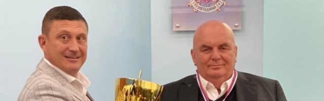 TRENER RUKOMETNOG KLUBA POSTAO POČASNI GRAĐANIN: Jagodina je glavni grad SRPSKOG ŽENSKOG RUKOMETA