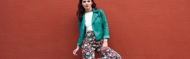 Neodoljive letnje kombinacije cvetnih pantalona