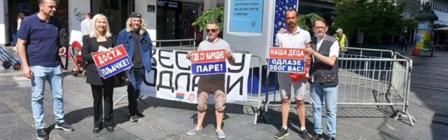 "Sprečili smo svečano otvaranje prečišćivača vazduha u Knezu"