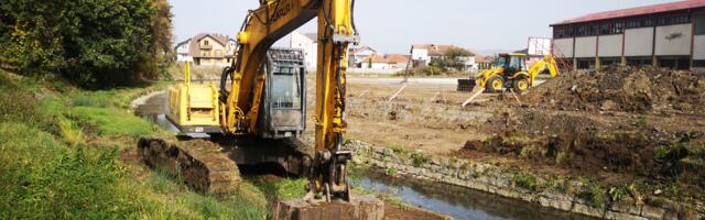 Počeli radovi na regulaciji vodotokova u Sjenici