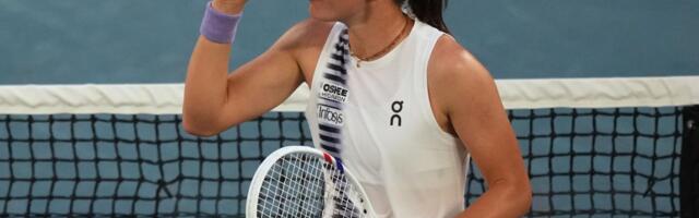 ŠOK U SVETU TENISA! JEDNA OD NAJBOLJIH TENISERKI RASKINULA SARADNJU SA TRENEROM! Otkrila zbog čega je donela ovu odluku - njene reči odjekuju!