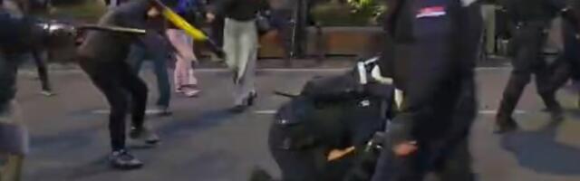 BLOKADER KOJI JE UŽIVO U PROGRAMU PIJAN POZIVAO NA SMRT VUČIĆA I JEVREJA - VIŠESTRUKI POVRATNIK! Pronađena mu droga, na saslušanju izjavio da nije kriv!